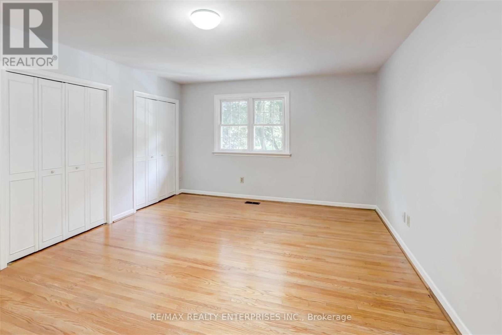 Photo 19 of 1493 Birchwood Drive, Mississauga ON