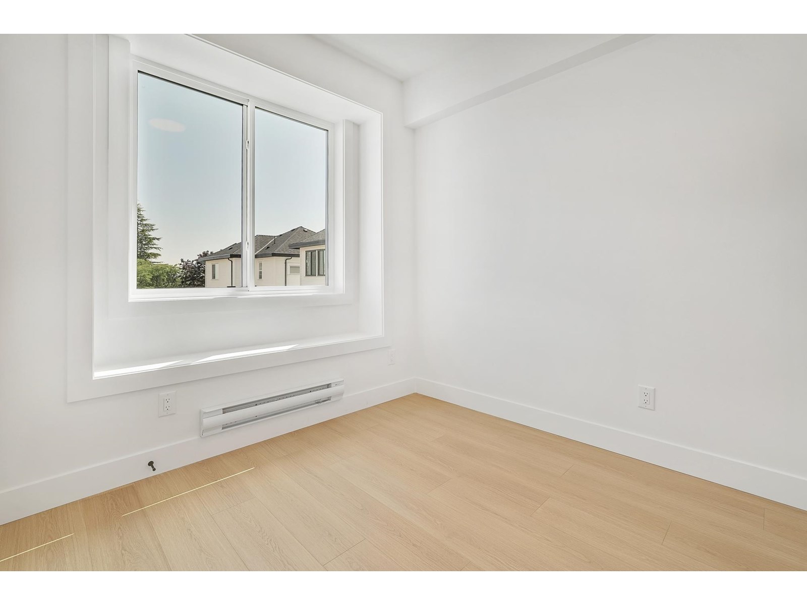 Photo 29 of 16718 20 Avenue, Surrey BC