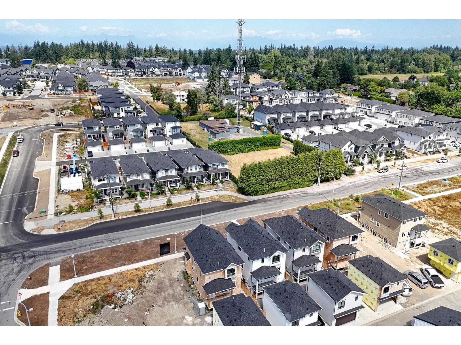 Photo 31 of 16718 20 Avenue, Surrey BC