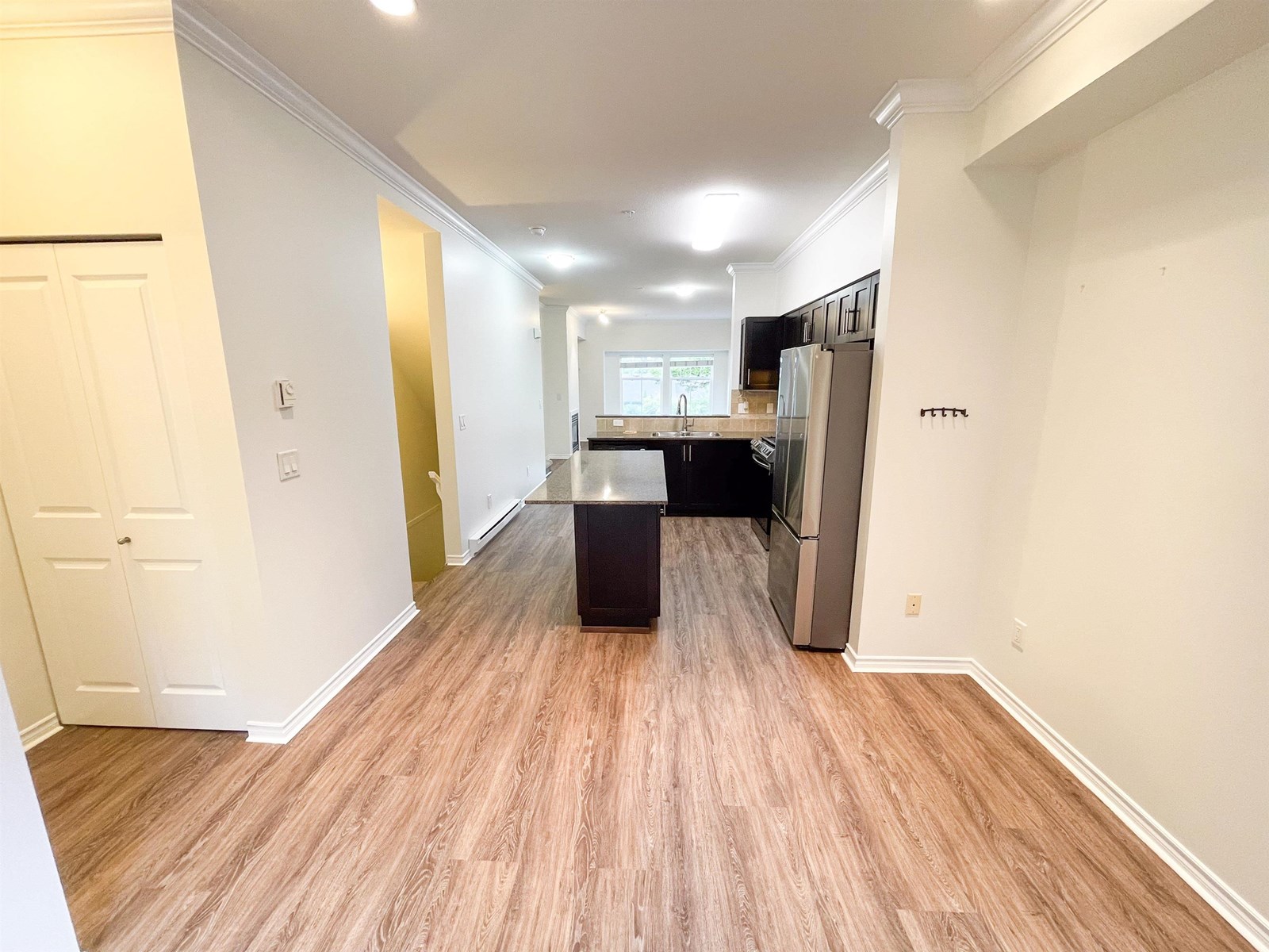 Photo 9 of 31 21535 88 Avenue, Langley BC