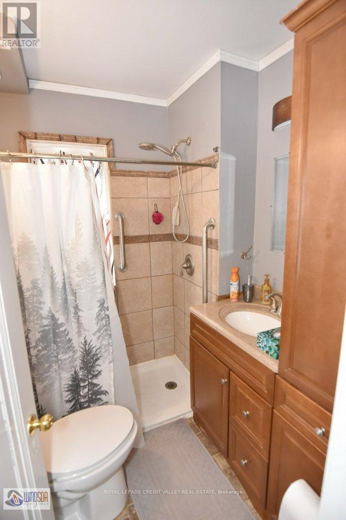 Photo 12 of 1011 Lena Avenue, Windsor ON