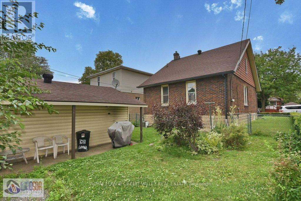 Photo 16 of 1011 Lena Avenue, Windsor ON