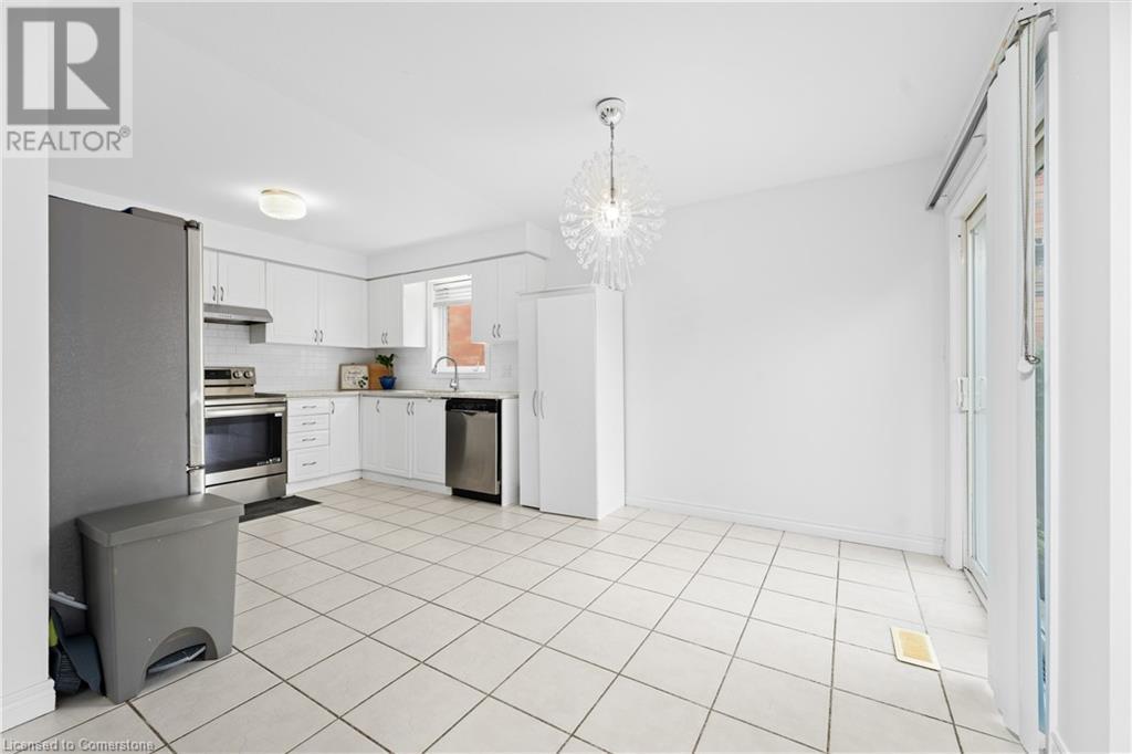 Photo 12 of 1 Hillcroft Drive, Hamilton ON