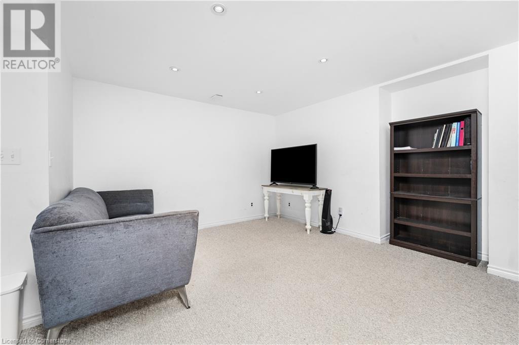 Photo 20 of 1 Hillcroft Drive, Hamilton ON