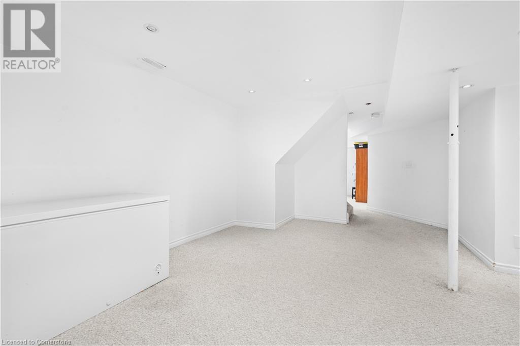 Photo 22 of 1 Hillcroft Drive, Hamilton ON