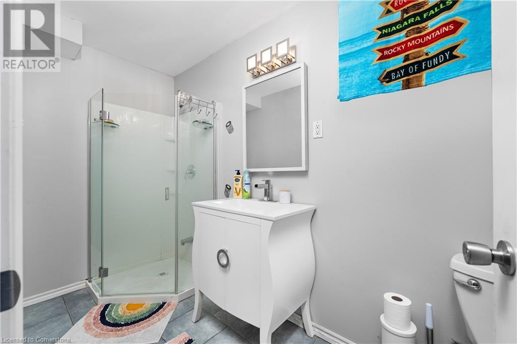 Photo 23 of 1 Hillcroft Drive, Hamilton ON