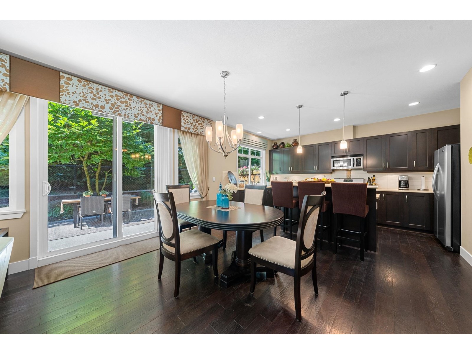 Photo 7 of 28 15454 32 Avenue, Surrey BC