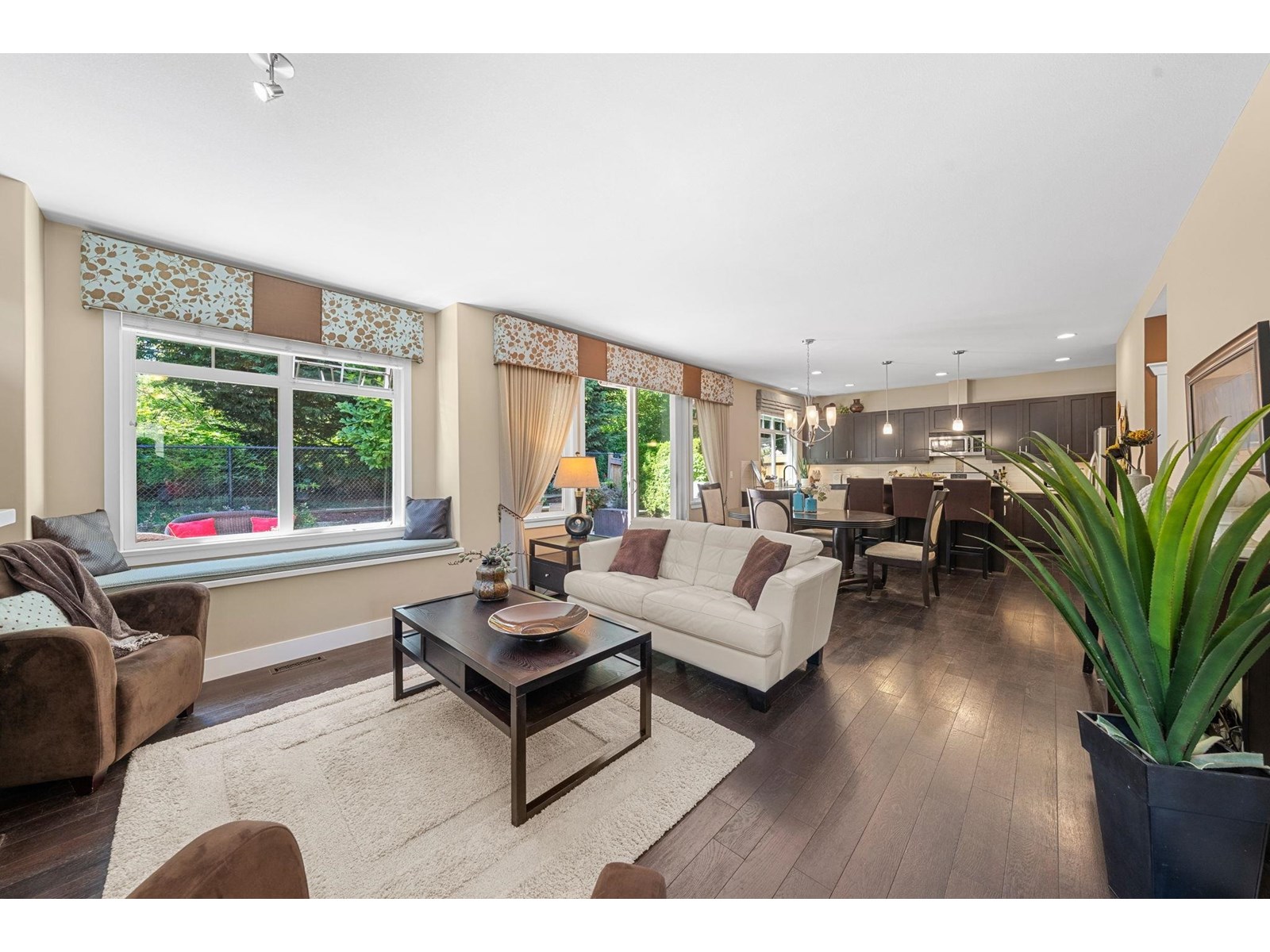 Photo 6 of 28 15454 32 Avenue, Surrey BC