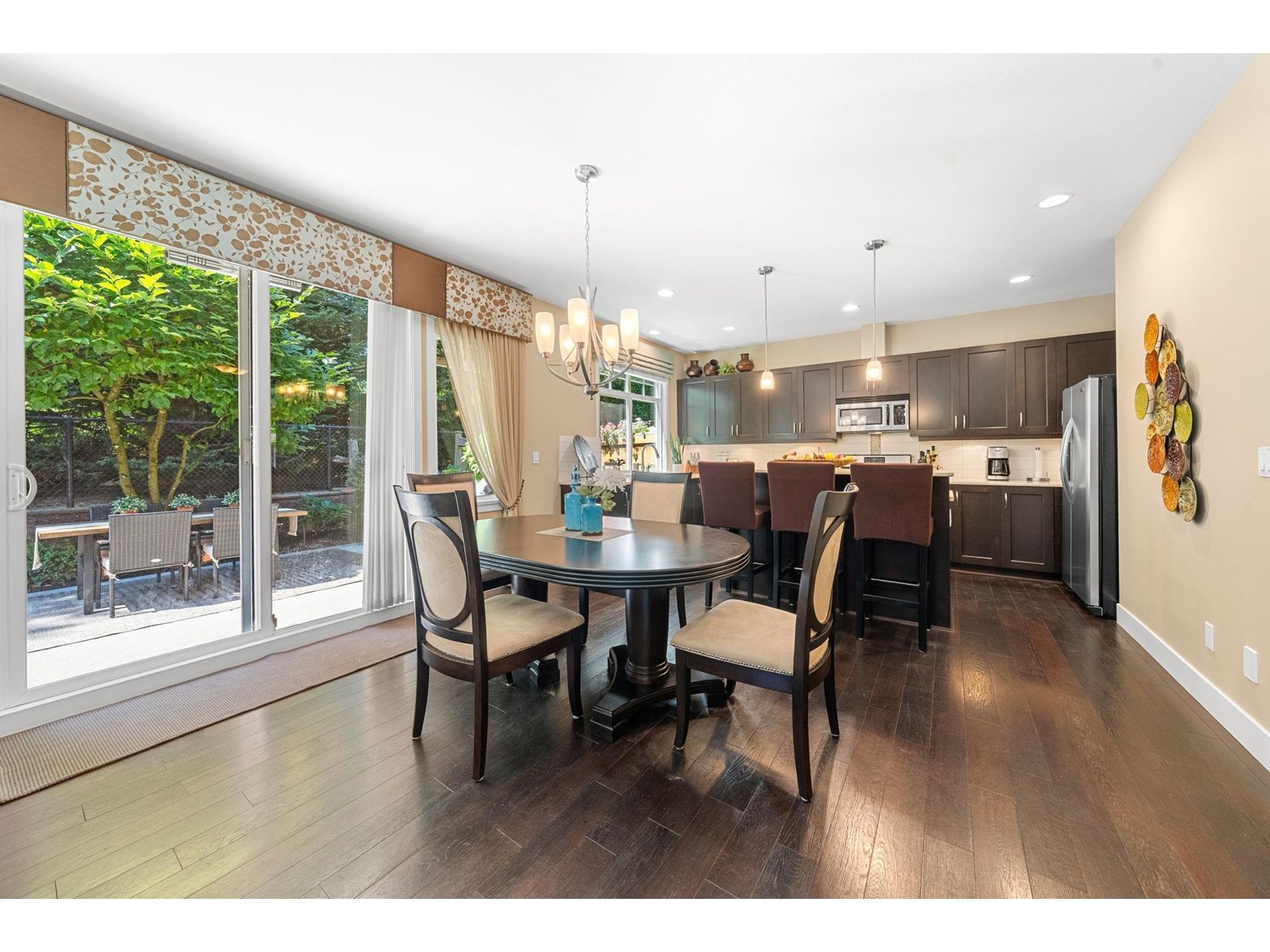 Photo 8 of 28 15454 32 Avenue, Surrey BC