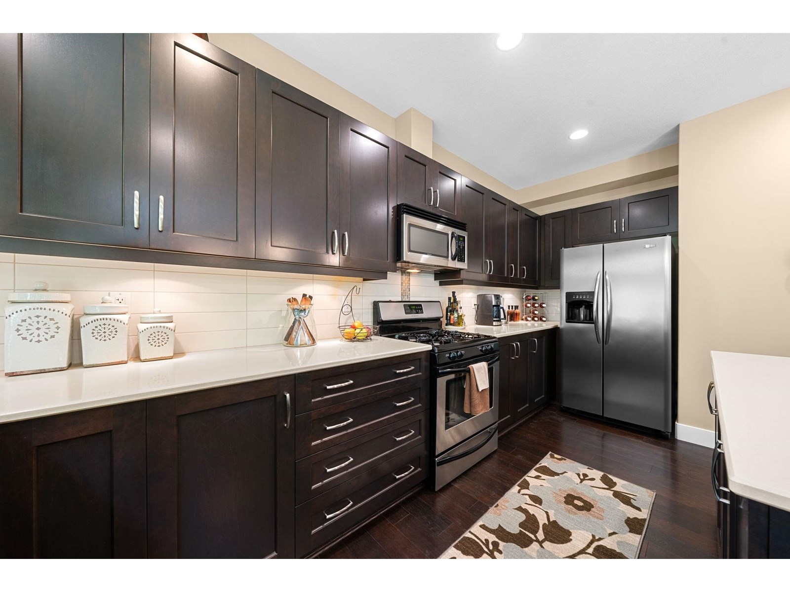 Photo 12 of 28 15454 32 Avenue, Surrey BC
