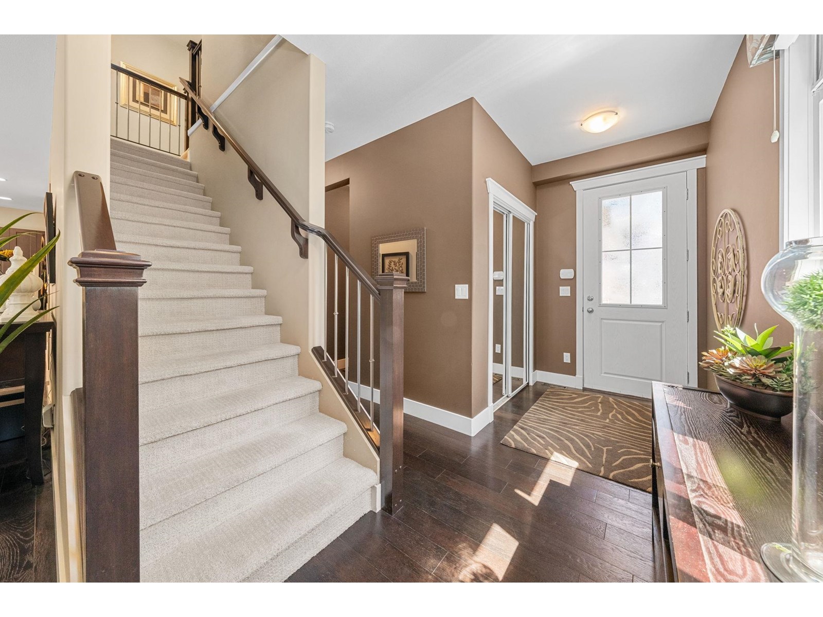 Photo 2 of 28 15454 32 Avenue, Surrey BC