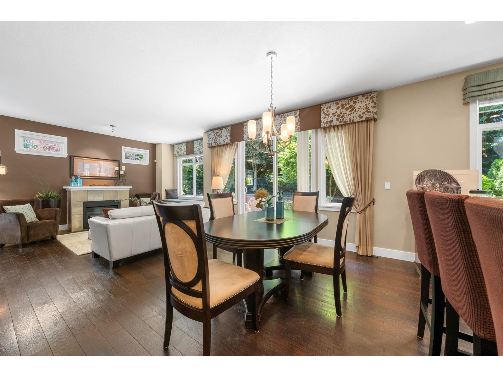 Photo 9 of 28 15454 32 Avenue, Surrey BC