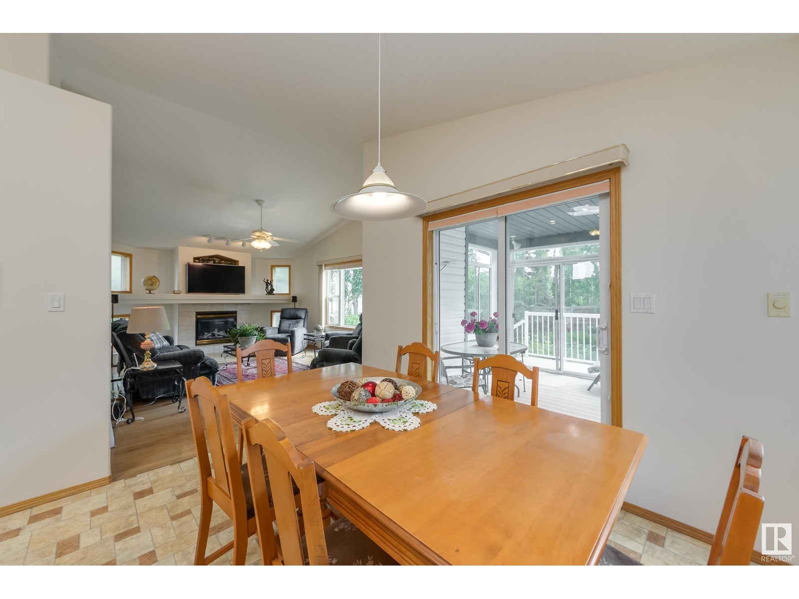 Photo 23 of 446 Davenport Dr, Sherwood Park AB