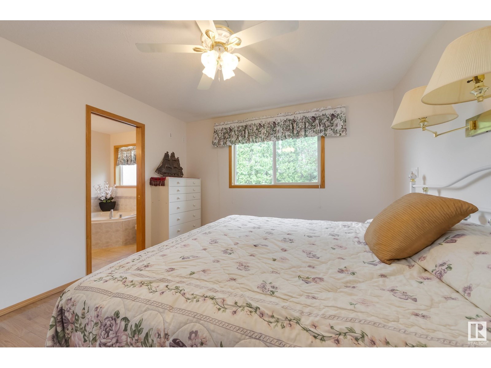 Photo 25 of 446 Davenport Dr, Sherwood Park AB