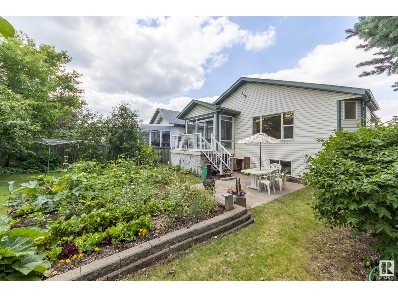 Photo 21 of 446 Davenport Dr, Sherwood Park AB