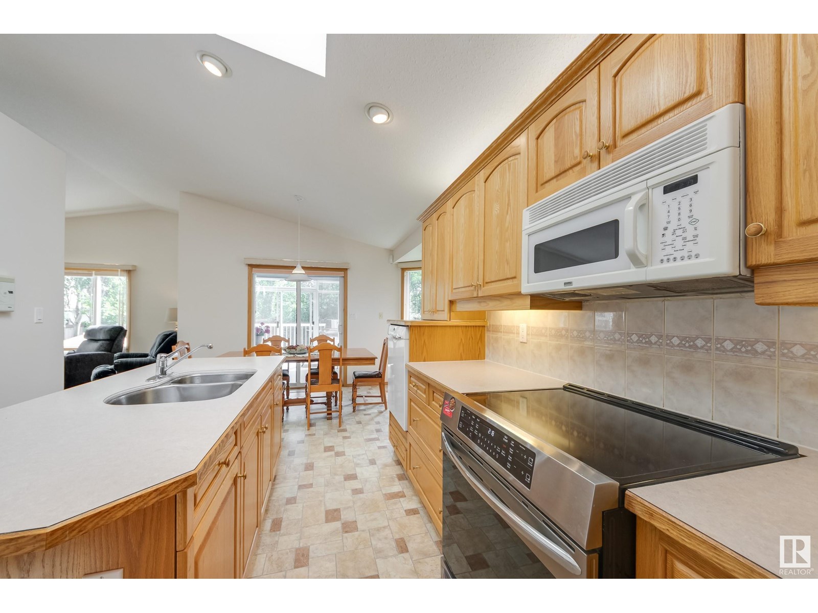 Photo 31 of 446 Davenport Dr, Sherwood Park AB