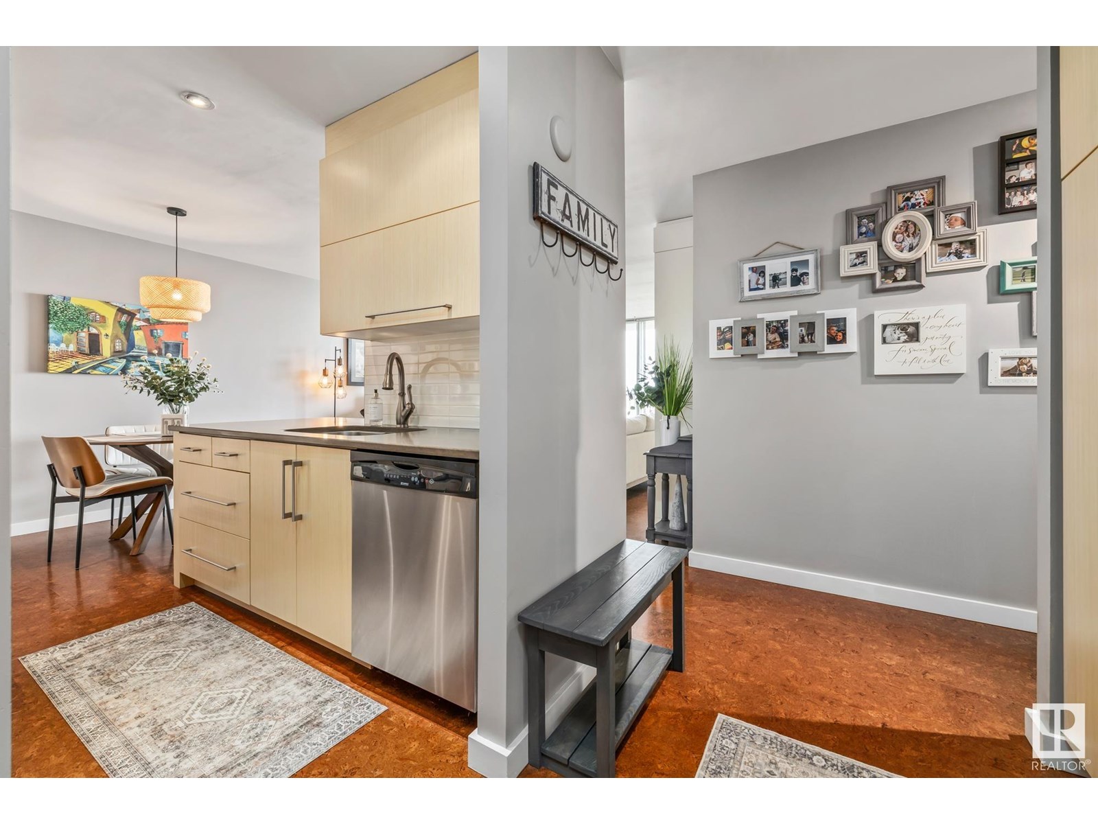 Photo 4 of 1605 11307 99 Av Nw, Edmonton AB