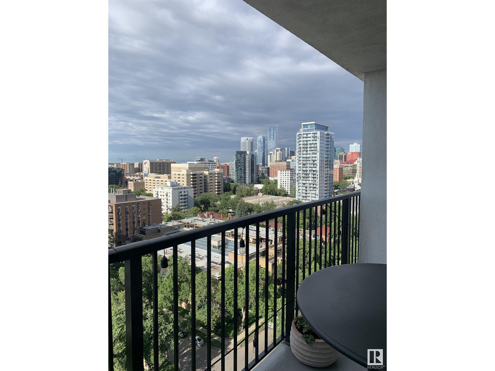 Photo 53 of 1605 11307 99 Av Nw, Edmonton AB