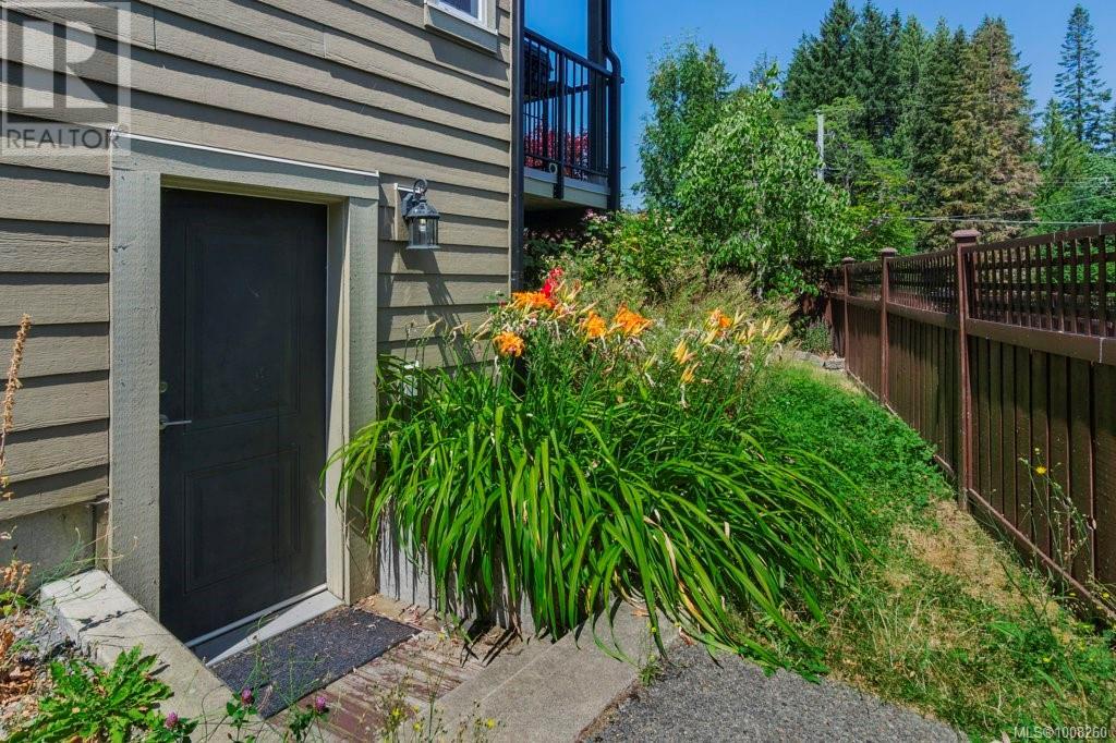 Photo 23 of 14 3101 Cliffs Rd, Duncan BC