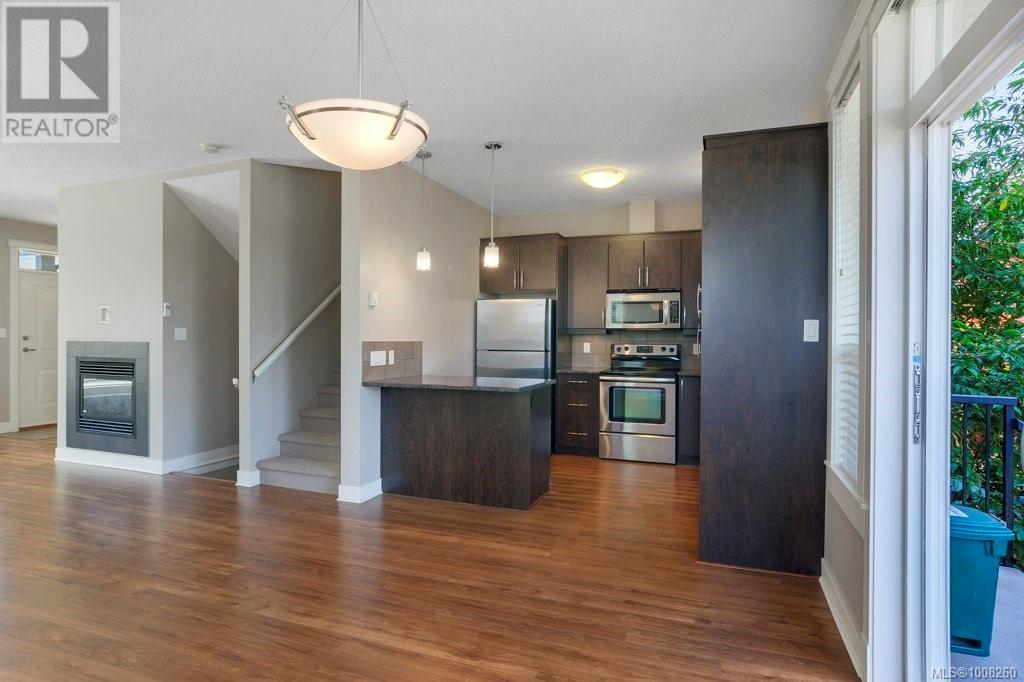 Photo 8 of 14 3101 Cliffs Rd, Duncan BC
