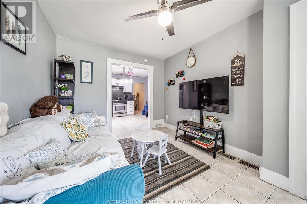 Photo 7 of 1142 Mercer Street, Windsor ON