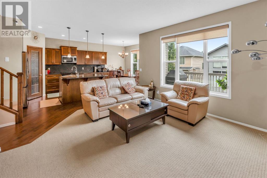 Photo 8 of 107 Everoak Green Sw, Calgary AB