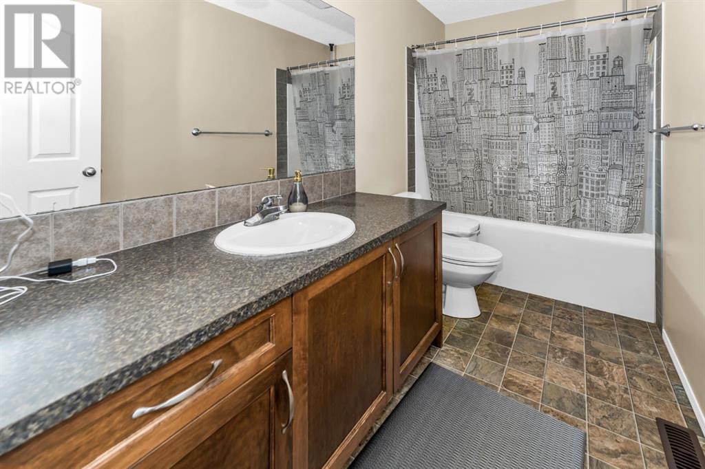 Photo 25 of 107 Everoak Green Sw, Calgary AB