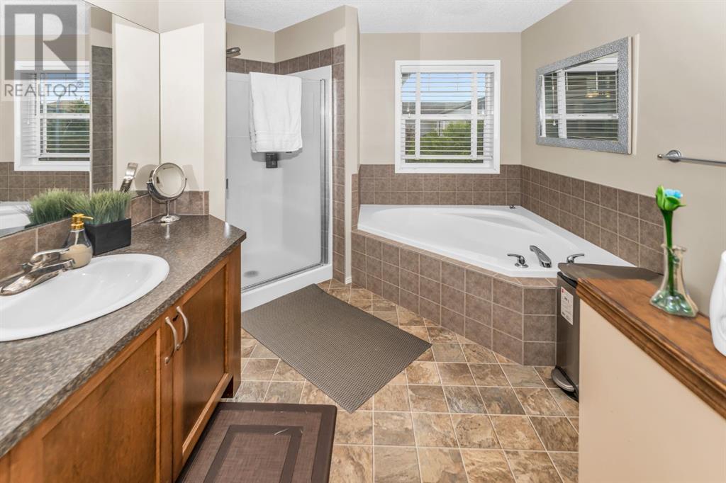 Photo 31 of 107 Everoak Green Sw, Calgary AB