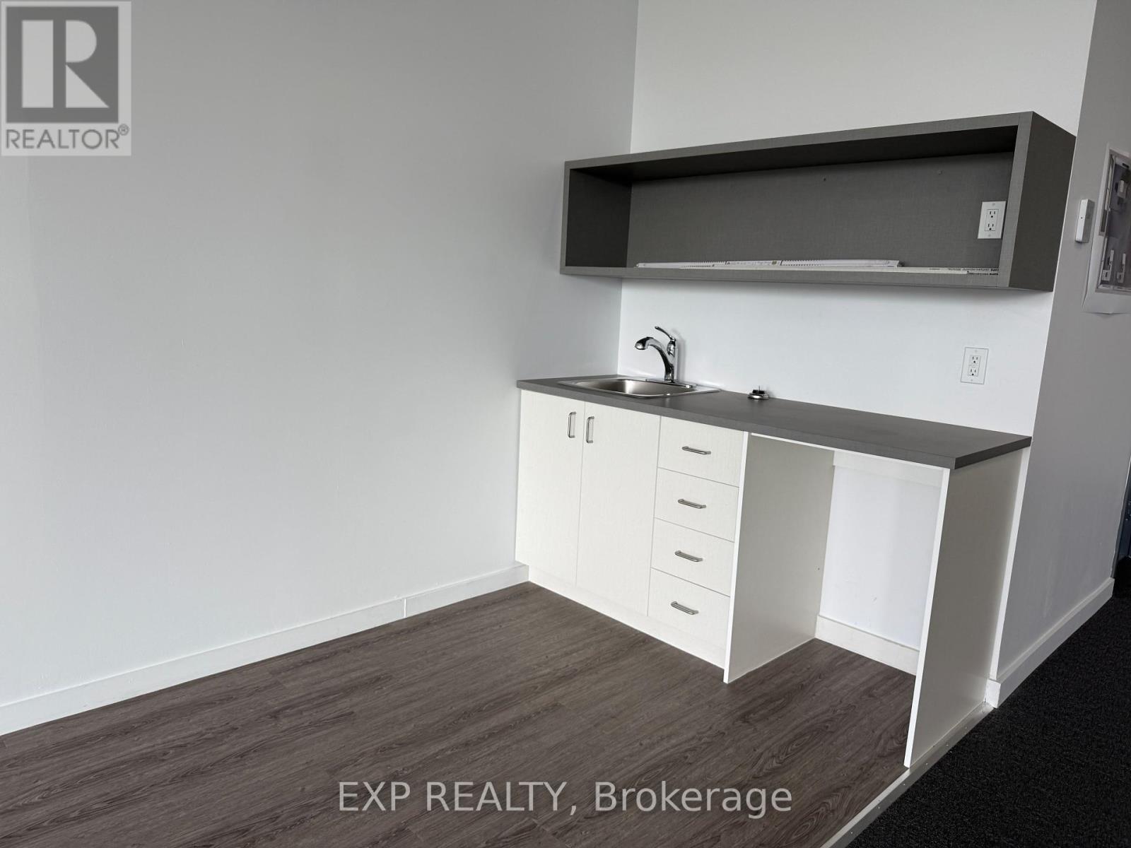 Photo 8 of 113 213 65 Denzil Doyle Court, Ottawa ON