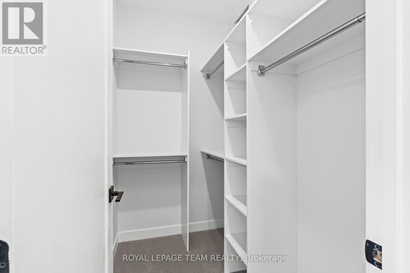 Photo 27 of 1053 Moore Street, Brockville ON