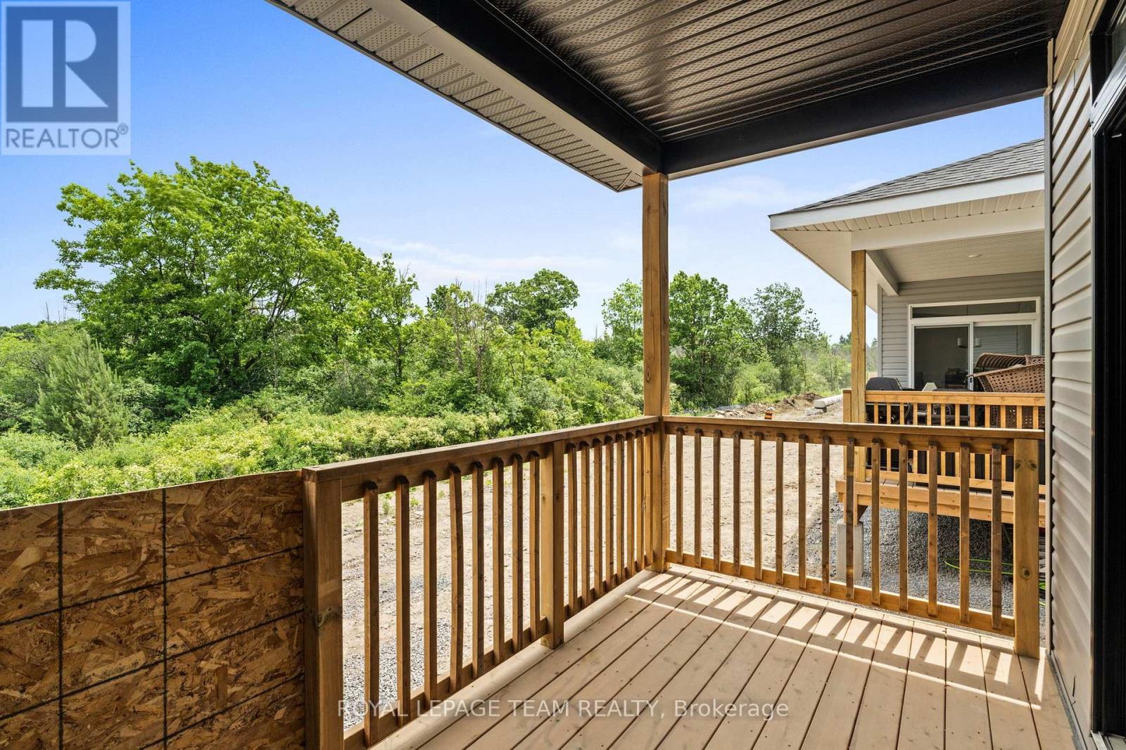 Photo 36 of 1053 Moore Street, Brockville ON