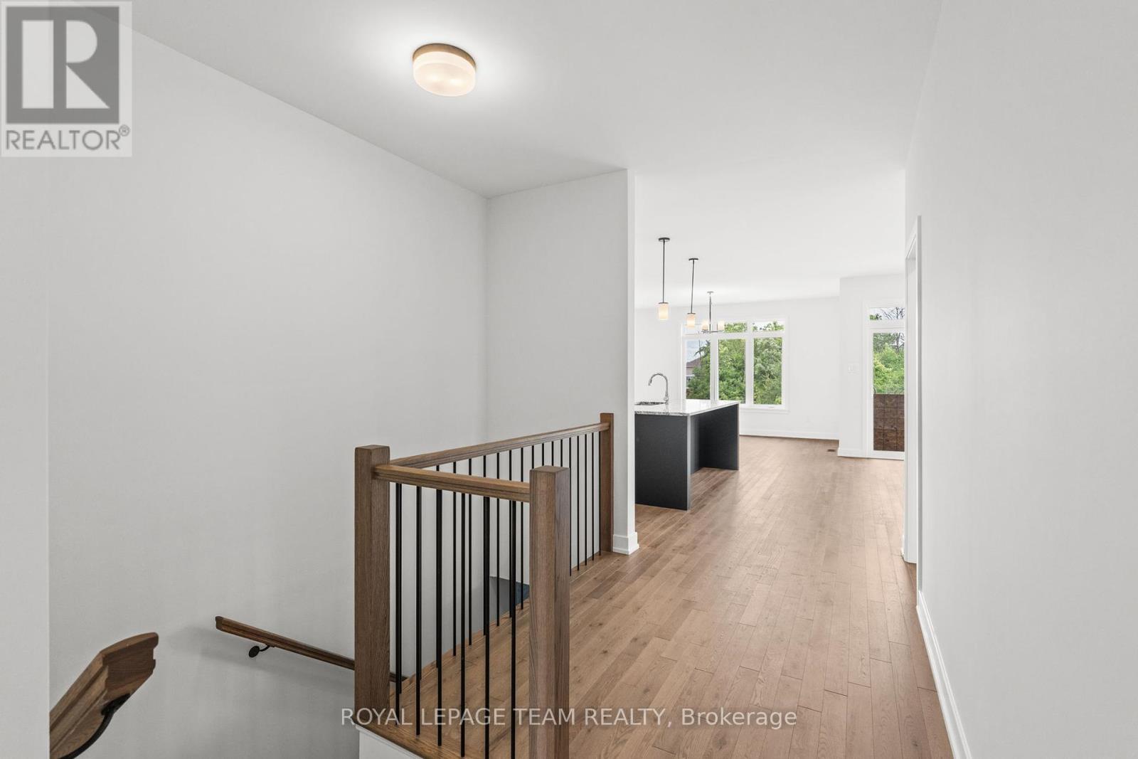 Photo 6 of 1053 Moore Street, Brockville ON
