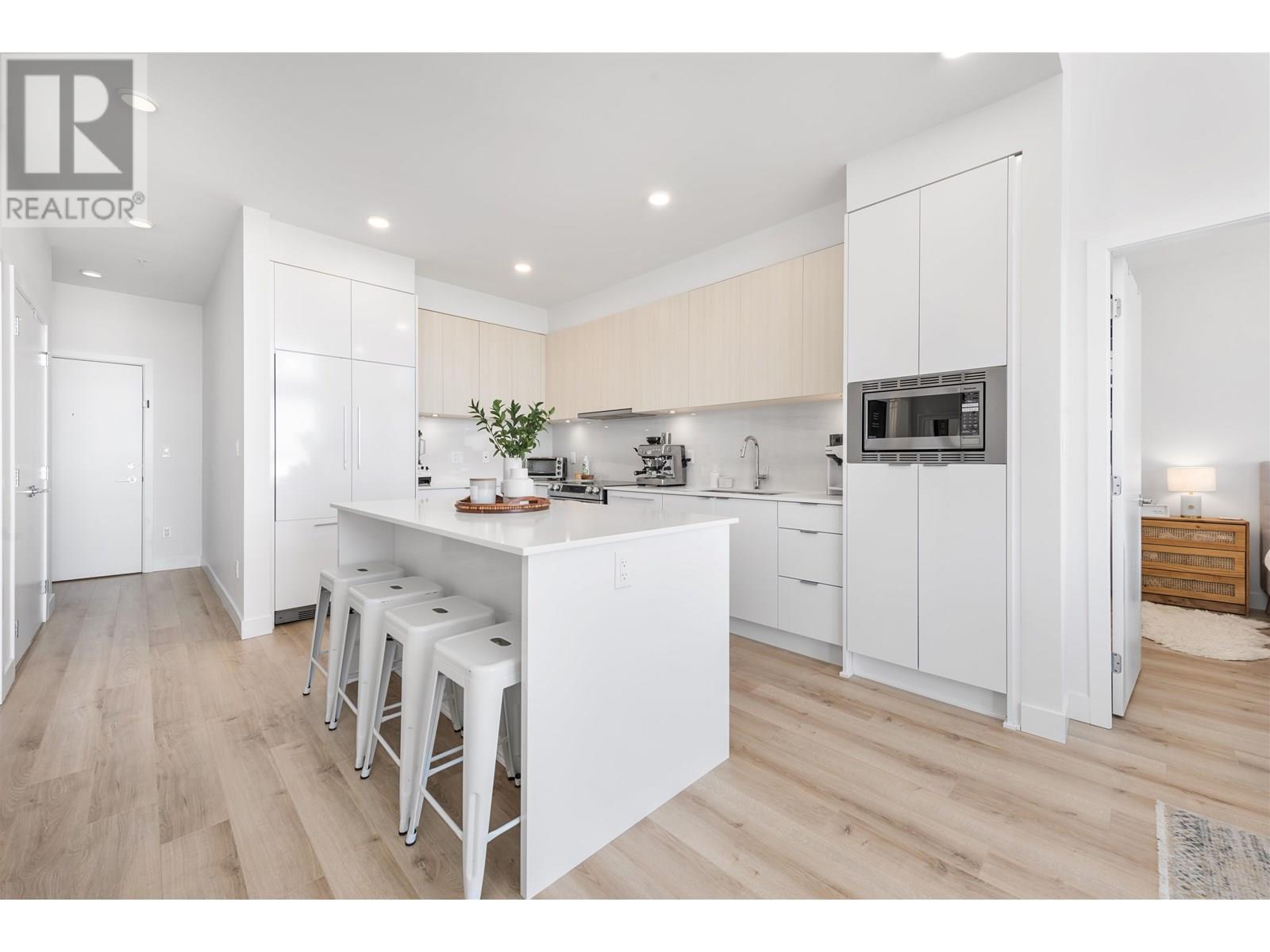 Photo 14 of 401 1892 Starling Drive, Tsawwassen BC