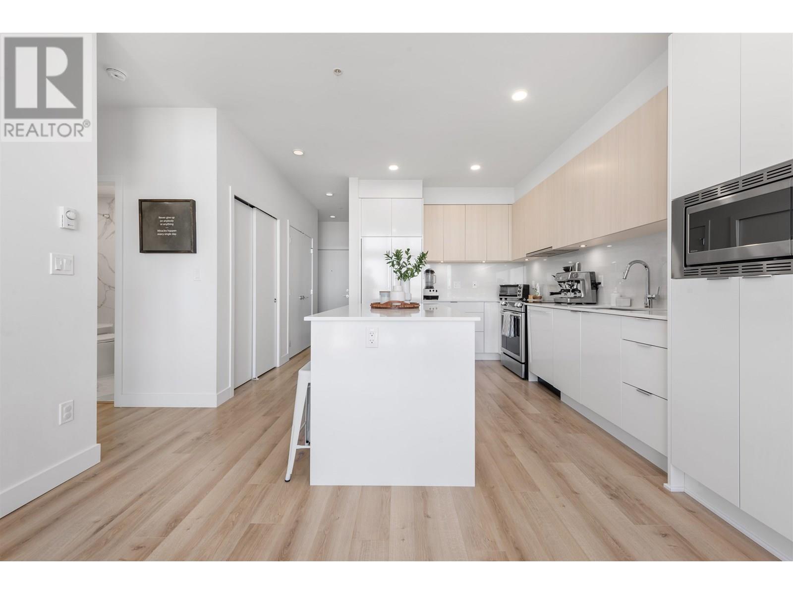 Photo 15 of 401 1892 Starling Drive, Tsawwassen BC