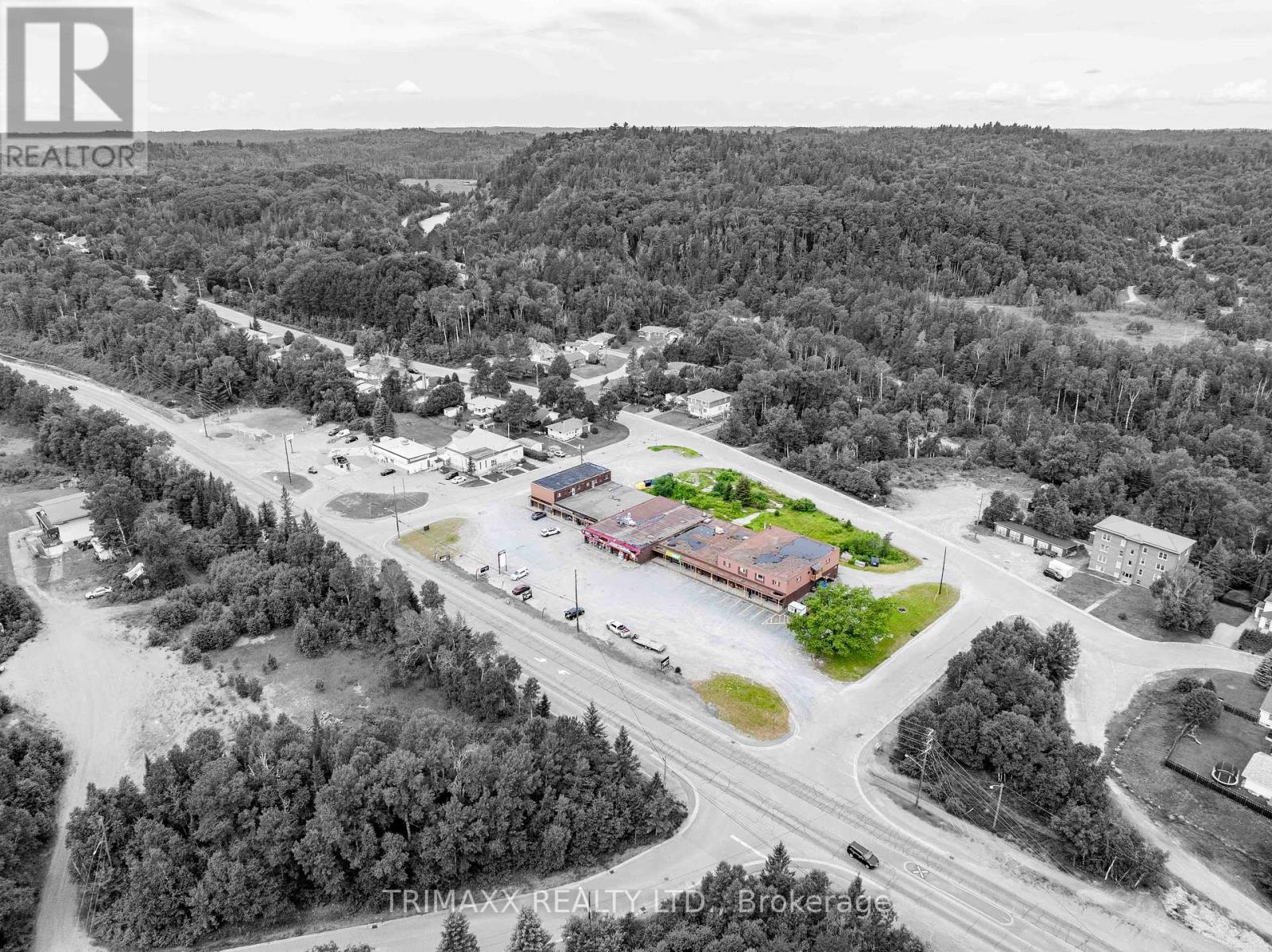 Photo 27 of 8 7 8 6 Regional Road, Greater Sudbury ON