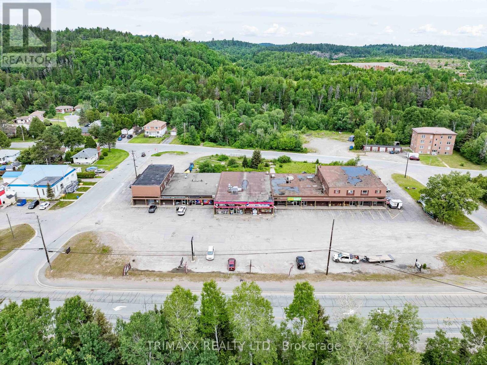 Photo 29 of 8 7 8 6 Regional Road, Greater Sudbury ON