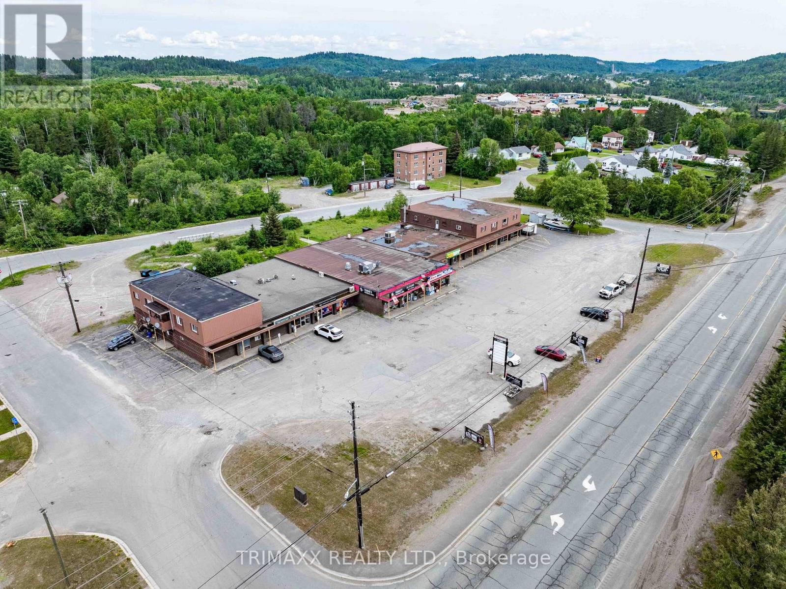 Photo 8 of 8 7 8 6 Regional Road, Greater Sudbury ON