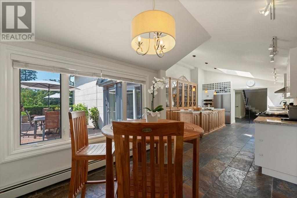 Photo 21 of 284 Sandringham Crescent, North Vancouver BC