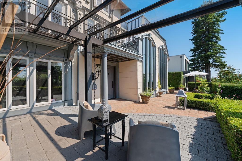 Photo 34 of 284 Sandringham Crescent, North Vancouver BC