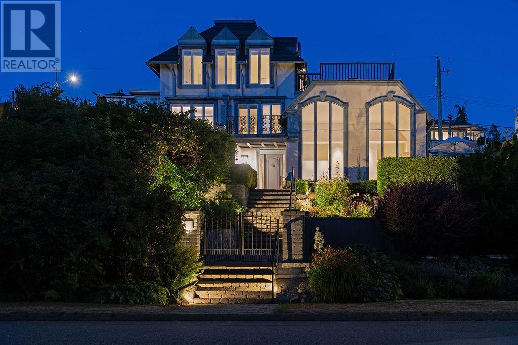 Photo 39 of 284 Sandringham Crescent, North Vancouver BC