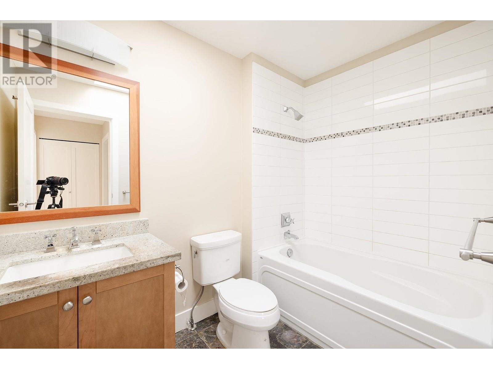 Photo 7 of 214 Jensen Street, New Westminster BC
