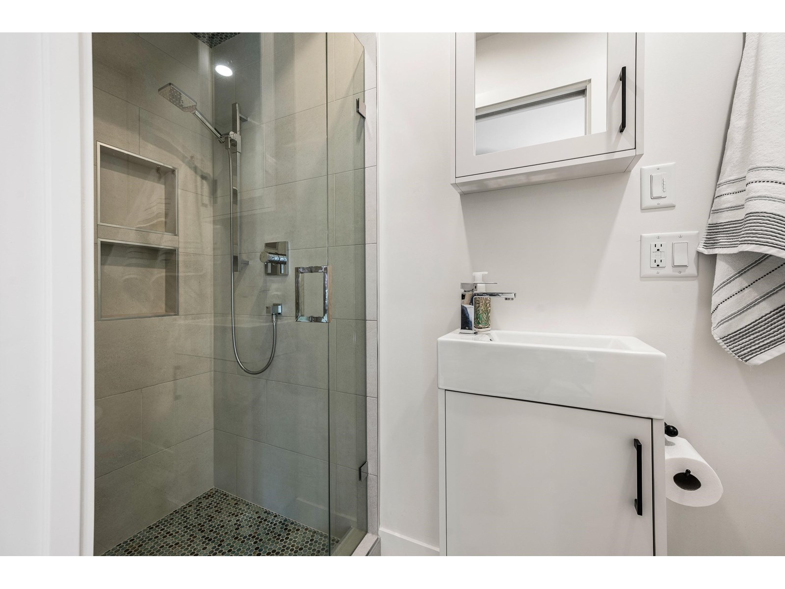 Photo 18 of 4656 203 A Street, Langley BC