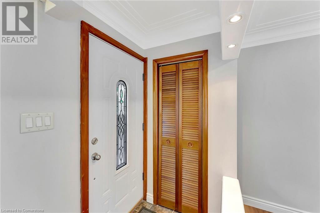 Photo 13 of 317 Highland Road W Unit Upper, Hamilton ON