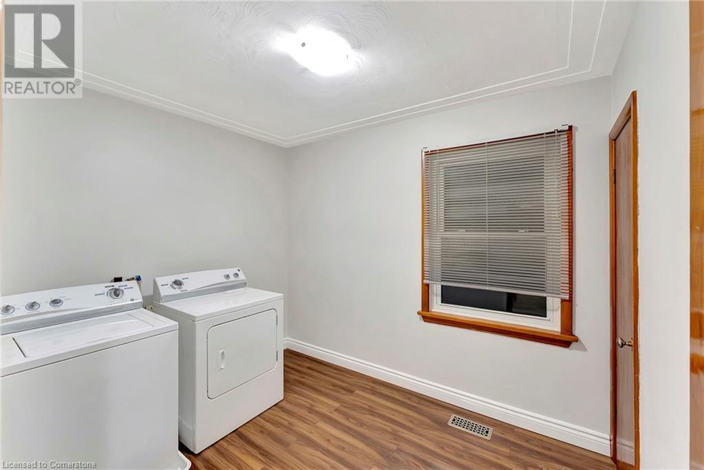 Photo 6 of 317 Highland Road W Unit Upper, Hamilton ON