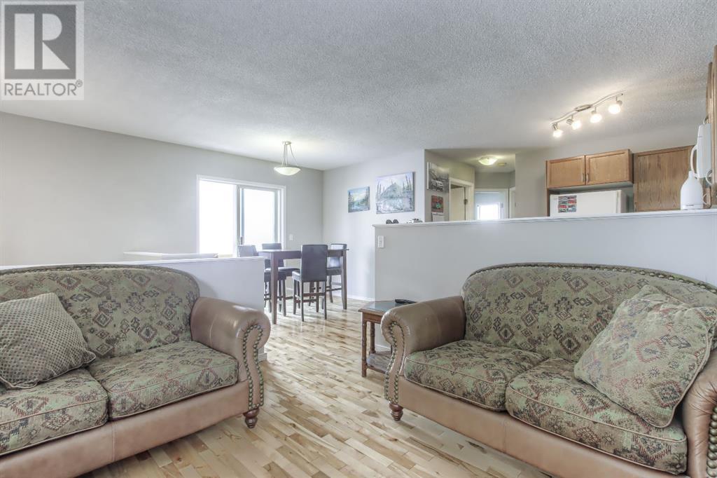 Single Family House Bi-level for Sale in  Hidden Spring Circle NW Hidden Valley Calgary 