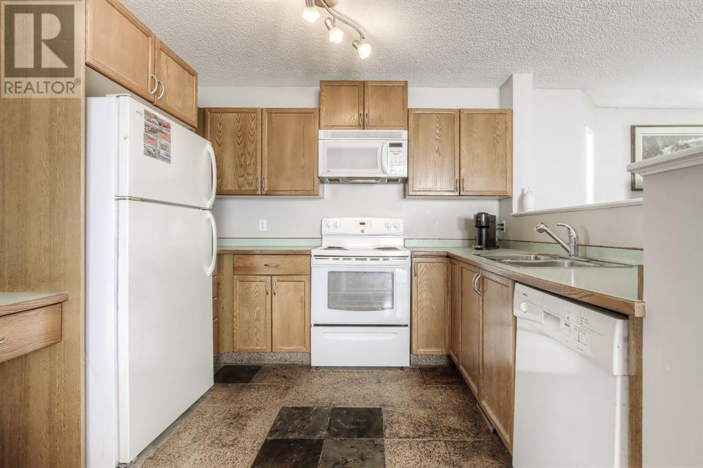 Single Family House Bi-level for Sale in  Hidden Spring Circle NW Hidden Valley Calgary 