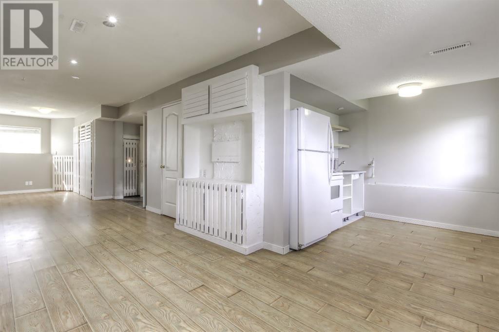Single Family House Bi-level for Sale in  Hidden Spring Circle NW Hidden Valley Calgary 