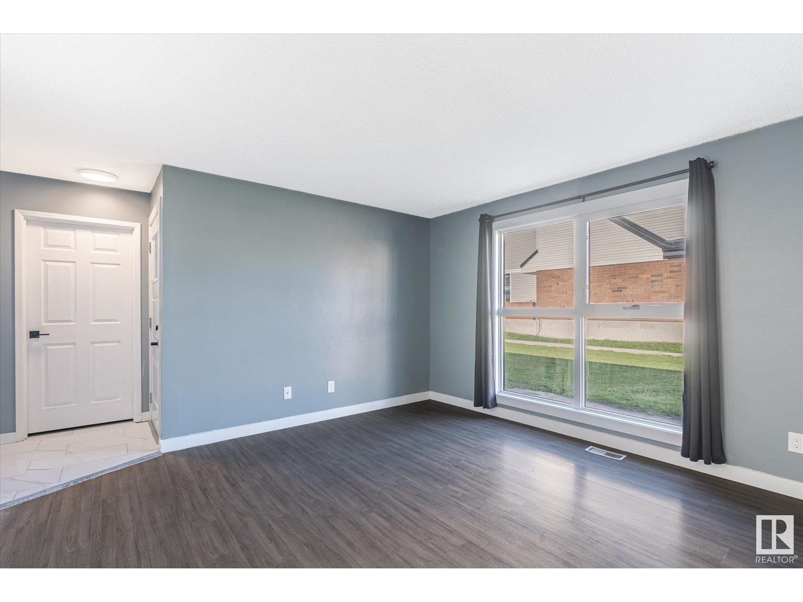 Photo 10 of 162 3308 113 Av Nw, Edmonton AB