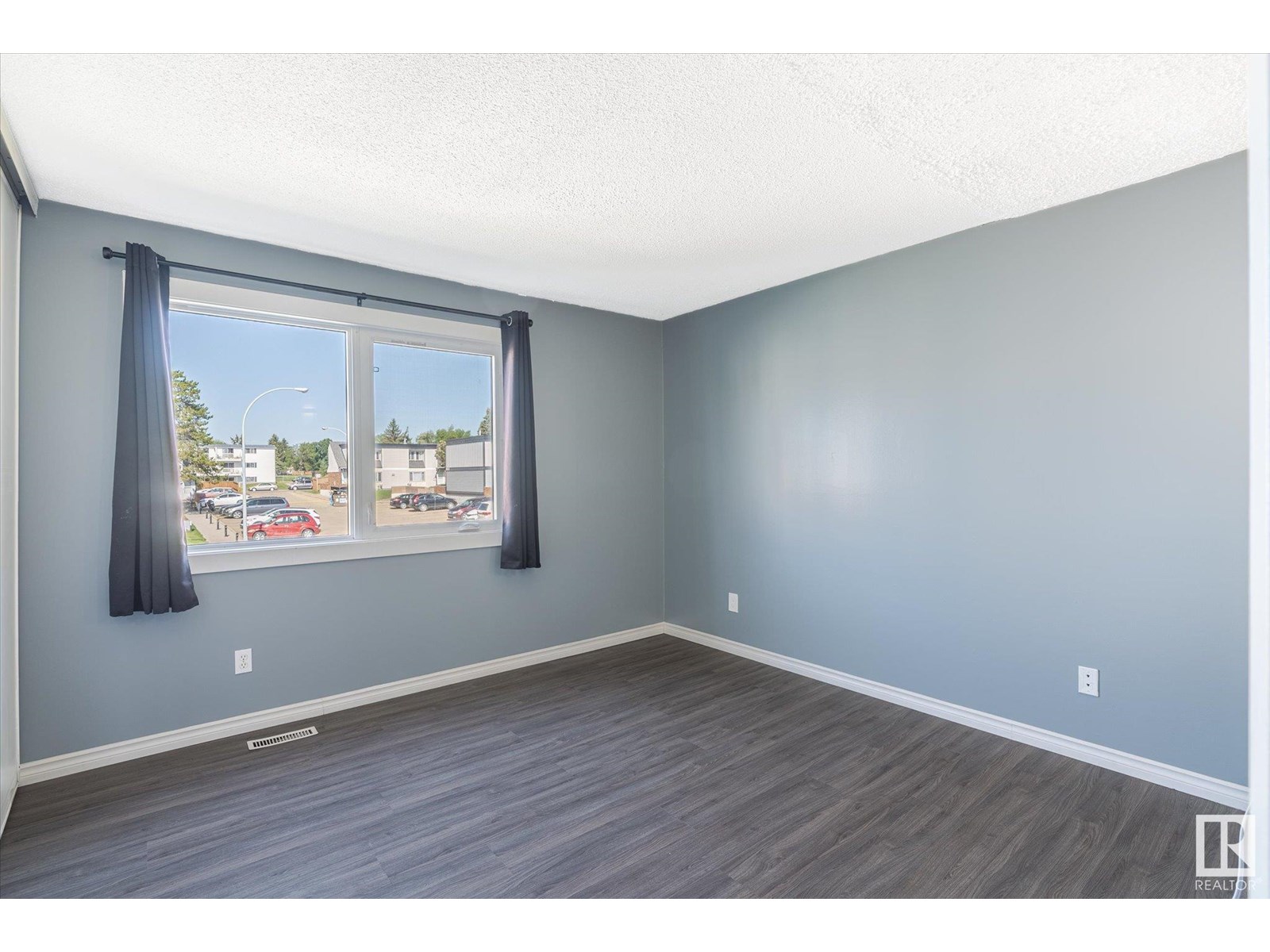 Photo 15 of 162 3308 113 Av Nw, Edmonton AB