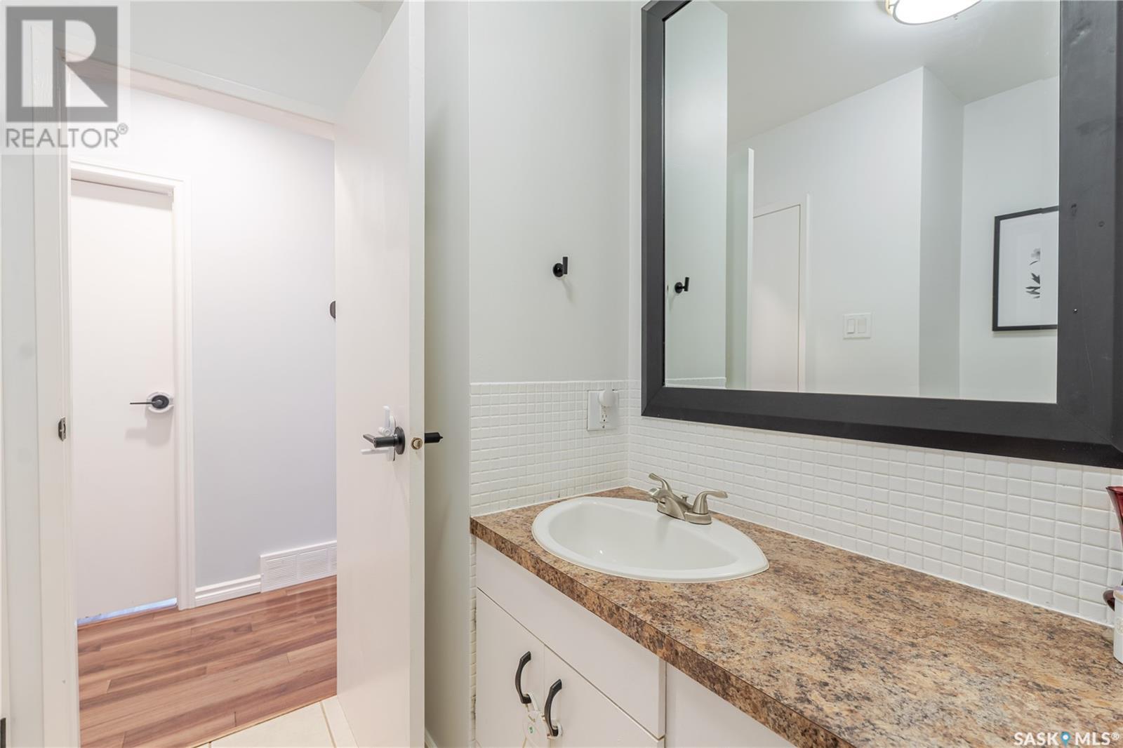 Photo 18 of 1363 Queen Crescent, Moose Jaw SK